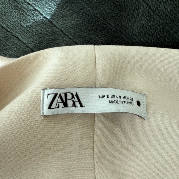 Zara Women’s High Waisted Cream Dress Pants - Picture 5 of 5